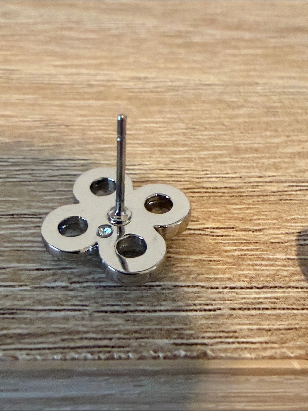 Tory Burch Gunmetal Floral Pavé Stud Earrings Logo Stud Earrings Silver Tone NWT - Picture 6 of 6